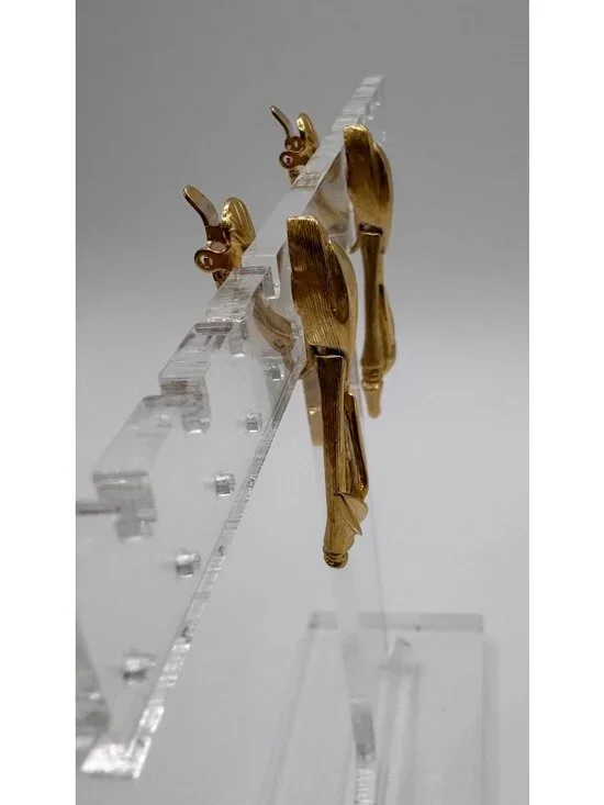 Vintage Trifari Bamboo Drop Earrings Gold Tone Dangle Signed Designer Chic - Picture 3 of 9